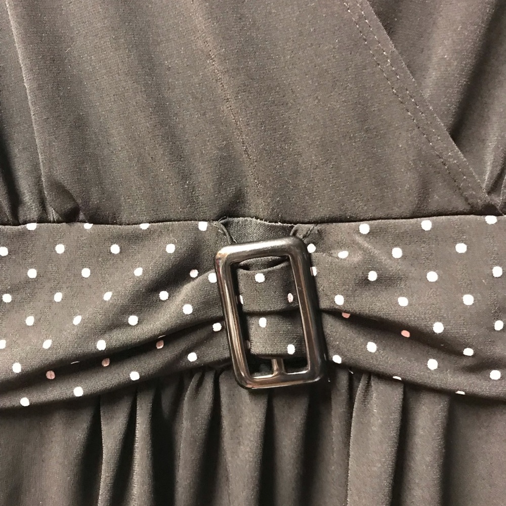 Black belted tank - Picture 2 of 4